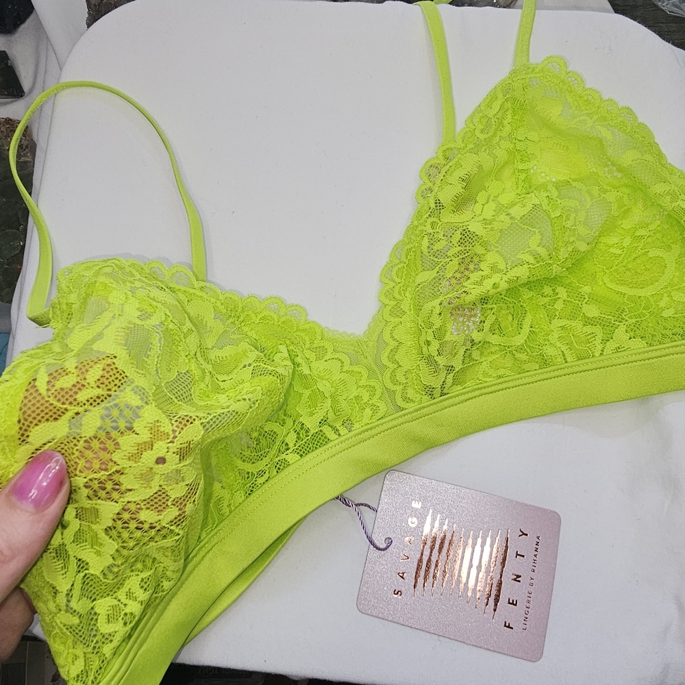 Lime Green Lace Savage x Fenty Bralette Medium B Cup, Adjustable, Cute Comfy Bra